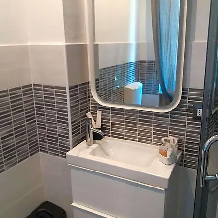 Celeste Bed & Breakfast 4*