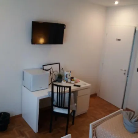 Celeste Bed & Breakfast *